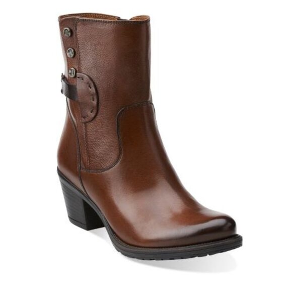 Clarks Women's Maymie Skye Boot (H108-17) - Picture 1 of 9